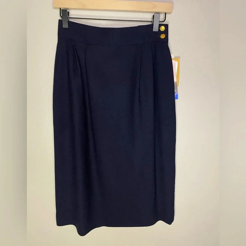 navy wool skirt with gold buttons size 8 Vintage NWT JH Collectibles Women’s
